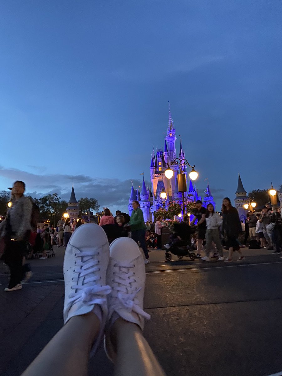 pandanthi's tweet photo. How our springbreaks are going🤧 https://t.co/9SNofCfIWc