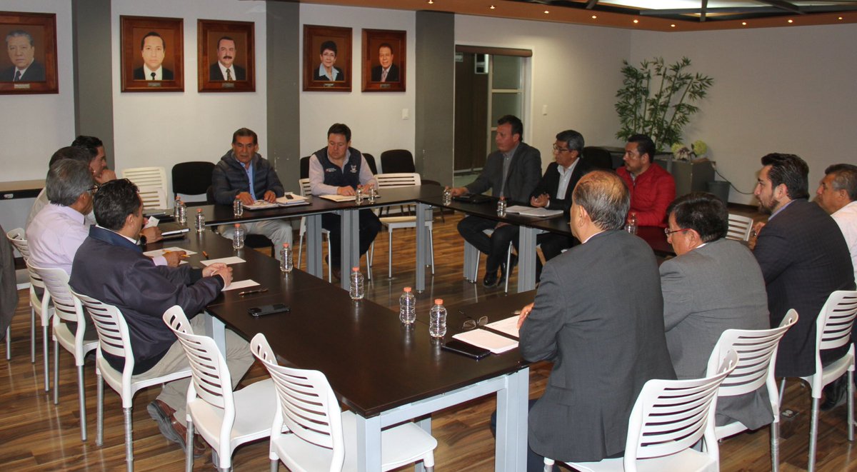 En este inicio de semana, el Secretario @atilanorp se reúne con su equipo de trabajo para fortalecer las estrategias educativas que benefician a niñas, niños y jóvenes, tal como lo ha instruido el Gobernador <a href="/omarfayad/">Omar Fayad</a>