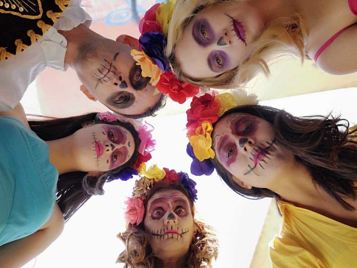 ESTRENO 19 DE MARZO 21.30 HS.
"Cuántas son muchas?" Dir. Valeria Lorca