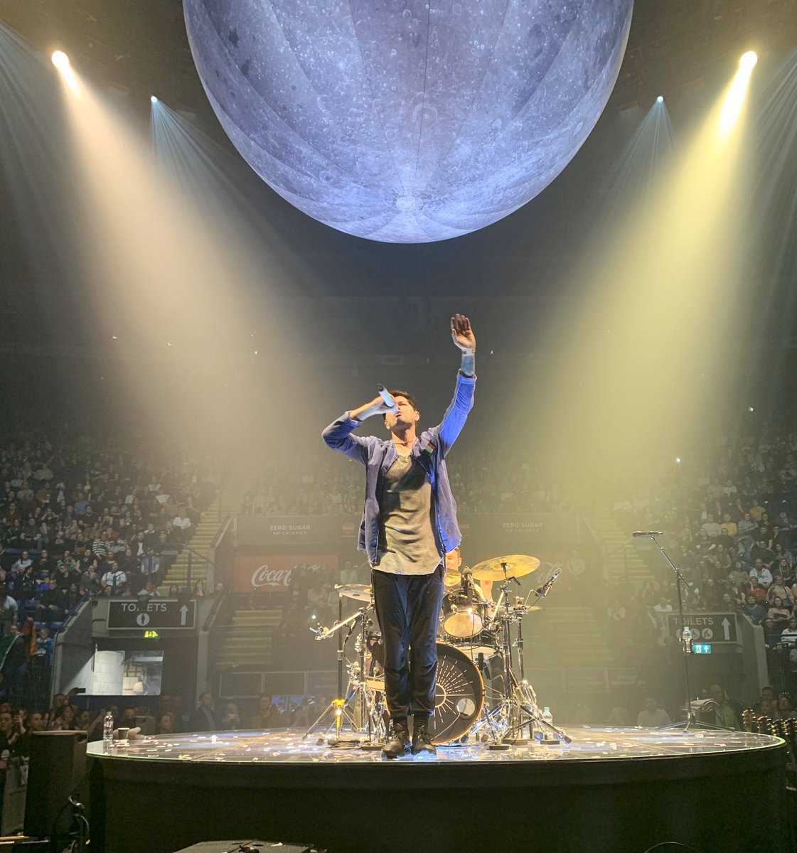 French_Fancy_'s tweet photo. We’ve had the most fun @nottinghamarena .. thank you @thescript @GlenOfThePower .. memories made again @amandamexx 🎶❤️ https://t.co/hBjpXJOp7S