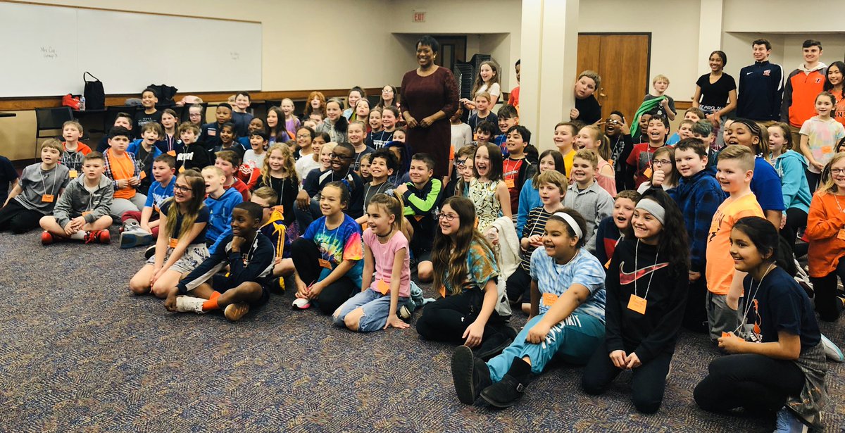 LoriProhaska's tweet photo. A huge thank you @danitaharris ! You were an amazing guest speaker at our Say It Summit today. #BeATitan #BCSD#GrindstoneElementarySchool https://t.co/Ue14TqYhUj