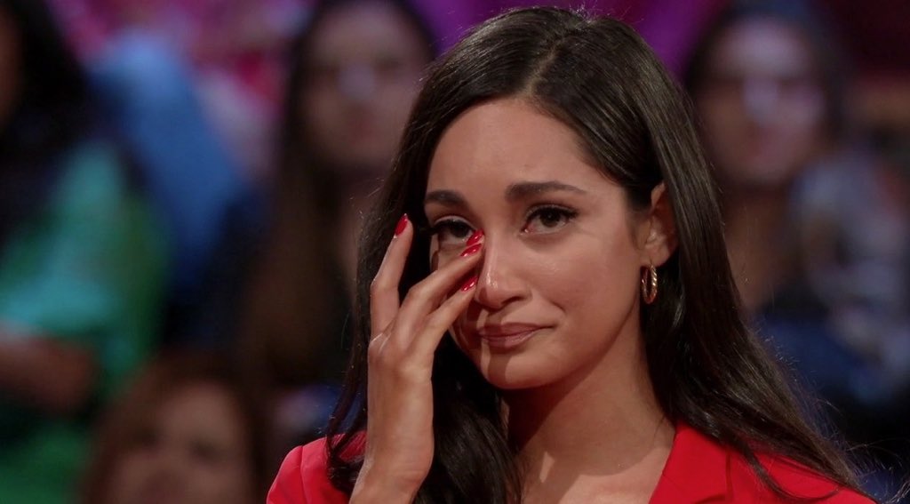 GrapesOf_Kath's tweet photo. NOW I understand why Victoria F made it so far #TheBachelor https://t.co/jZ9J3vHXt2