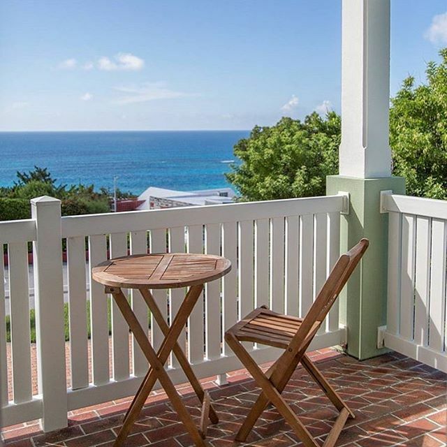 bermudarentals's tweet photo. Close to the south shore beaches at C73 😍 
#bermuda #gotobermuda #wearebermuda #bermudatriangle #travel #beach #oceanview #homesweethome #vacay #islandlife #travelphotography #travelgram #beachvibes #beautifuldestinations #homeawayfromhome #vacationh… https://t.co/oEcwmTSHsD https://t.co/7GzzZwMnPO