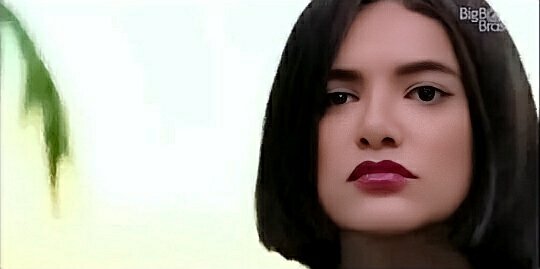 Bbb20Sara's tweet photo. Apresento a nova integrante do #BBB20 Manu Namaste Gavassi sofreu um acidente e teve que ser substituída pela sua irmã má Manu RIHANNA Row Pow Pow Mate um homem GAVASSI kkkkk https://t.co/lucVvi6DhQ