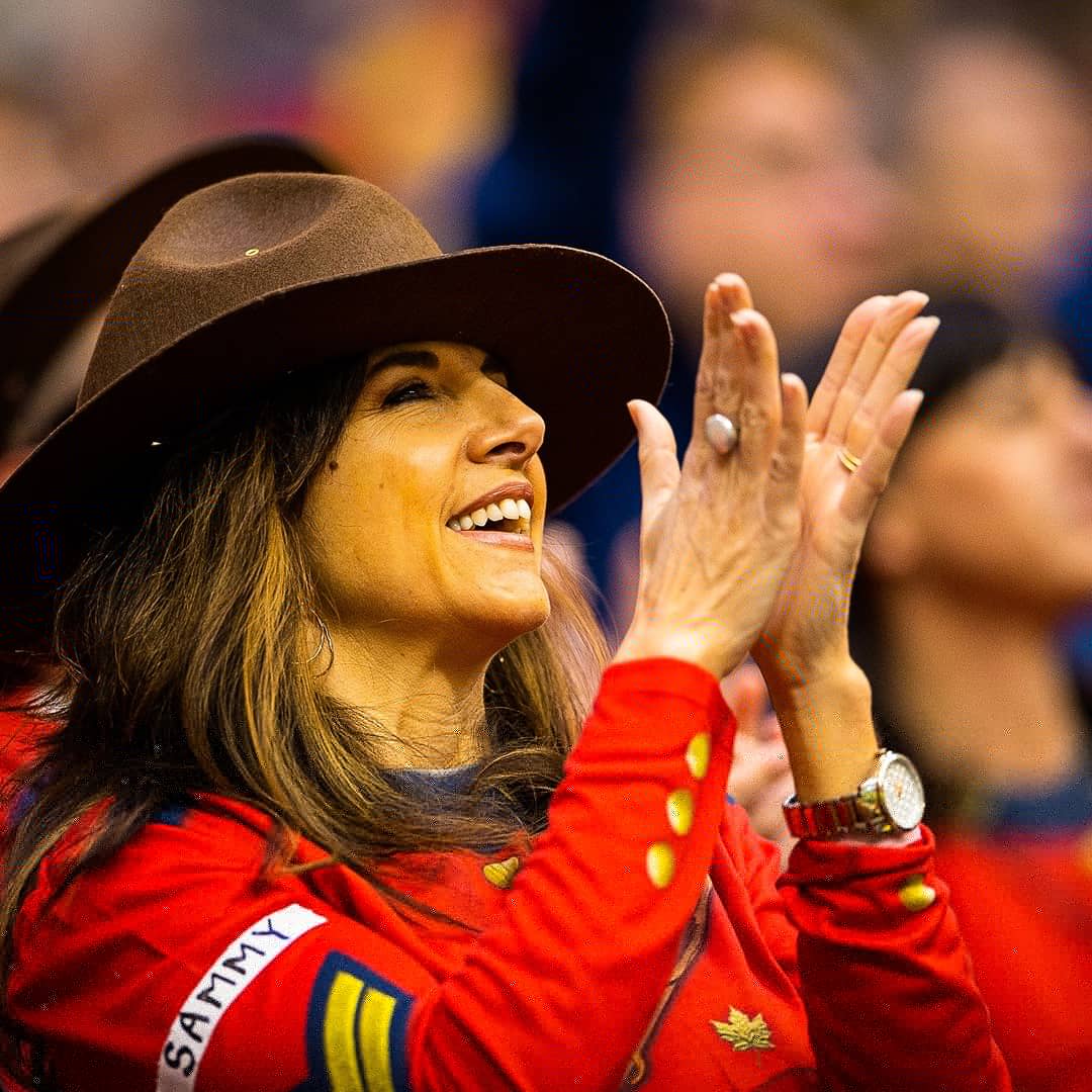 VanSevens's tweet photo. The fans came out in full force for 2020 ππ€© Check your fancy-selves out Vancouver! #SoFancy7s #Canada7s #HSBC7s @bcplace https://t.co/PjXJDcTgOi