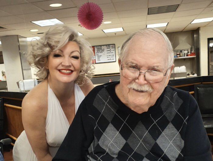ParkTerraceHC's tweet photo. The Park Terrace Just the Guys group had a special surprise when Marilyn Monroe showed up for a delicious luncheon. It was so great to see them absolutely having a ball!!!@AnnaLadig @TomAlaimo2 @MelissaLarmour #Skycloud9 https://t.co/yTj8z4Wx3w
