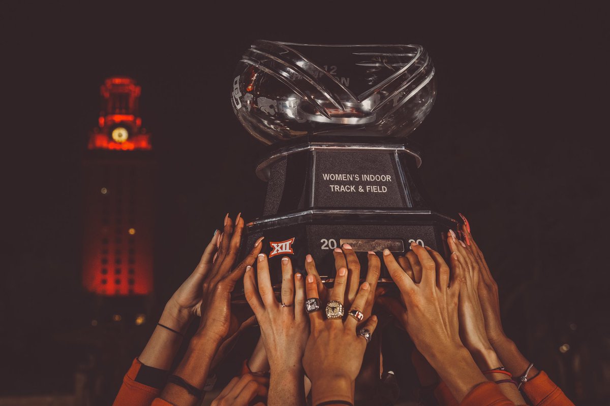 TexasLonghorns's tweet image. LIGHT THE TOWER!⁣
⁣
Congrats to our Women's Track &amp;amp; Field team for winning the Big 12 Indoor Championship! #HookEm🤘