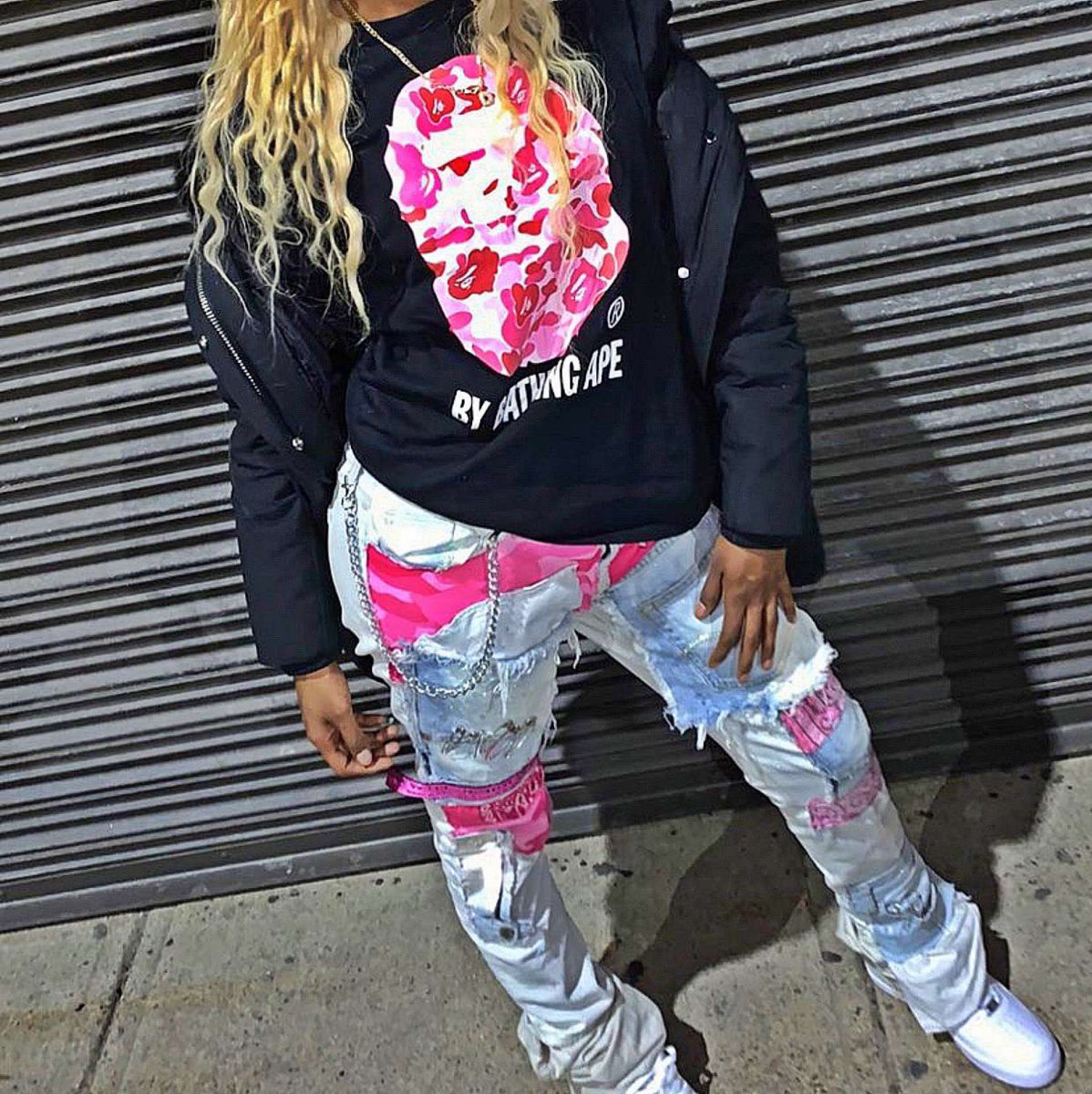 THEFLEXWAY__'s tweet photo. Custom 1of1 💓💗she did it the F💪🏾EX WAY 📌‼️‼️
•
•
•
•
•
•
•#customjeans #customclothing #custom #airforce1 #allwhiteairforces #bape #bapehoodie #pink #bostondesigner #viral #trending #viral #pinkbapecamo #pinkbandana #pinkcamo #pinkcamopants ‼️🔥🔥🔥🔥🔥🔥🔥🔥🔥 https://t.co/nCyBZhK5XU