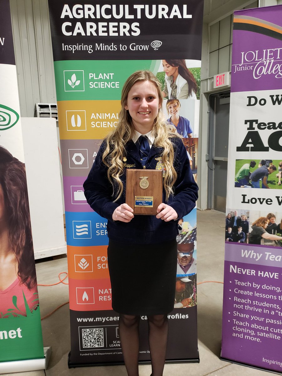 heyworthffa's tweet photo. These girls did amazing at District 2 Proficiency Interviews! Shae won her area and headed to STATE! So proud! https://t.co/uRQ5AKaEJ4