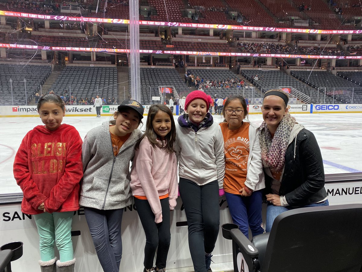 Jenna_Breite's tweet photo. Such an amazing learning experience! Thank you @Ducks_SCORE for a great #FirstFlight experience! It was #electrifying #hermosaLeads2020 #Hawktastic #LearnMoveAchieve #DucksLightTheLamp #LightTheLamp https://t.co/qxeBdZiAzM