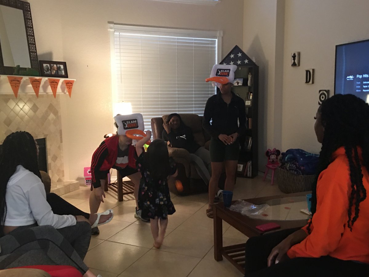 DrEmilyDow's tweet photo. A little pre conference fun before @UIWWBB hits the road for Katy, Texas!!! We can’t wait to cheer you on!!
#southlandconferenceplay #UIW #DefendtheWord #BringitOn https://t.co/D0wJwHA10V