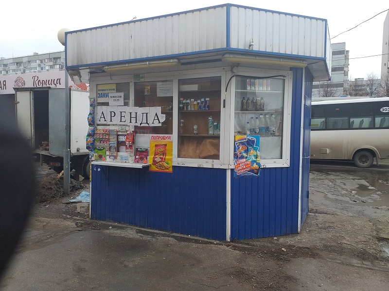 В Тольятти, возможно, под давлением Анташева (или просто из-за снижения прибыли) начали закрываться ларьки образца 1990-х, торговавшие алкоголем.

А ведь в этом (точнее, стоявшим на этом месте) ларьке я покупал пиво еще до эпохи супермаркетов и разливух!
tltpravda.ru/v-toljatti-nac…