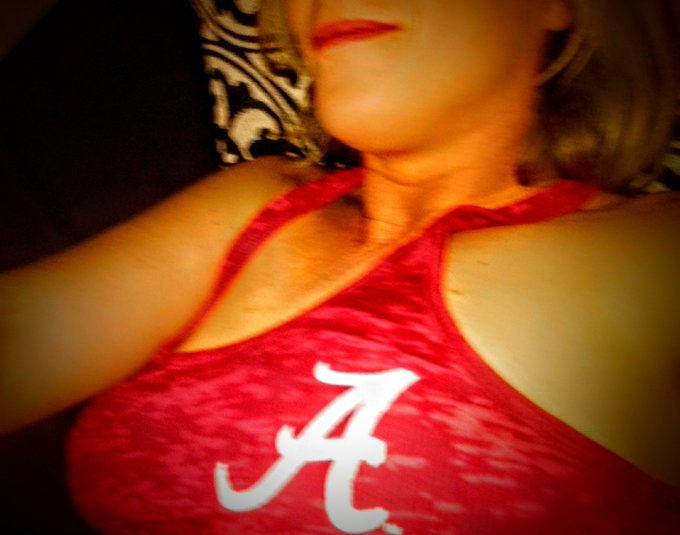 Southern Fed🍆 Southern Raised💄👠 Son Bred 💘👇 https://t.co/Mt2PQYlerO Taboo Late🌙 w/me...Mmmm https://t