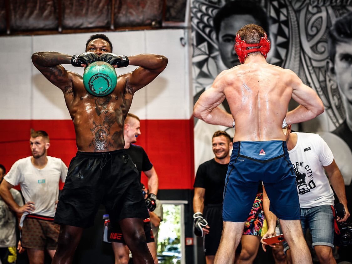 danthehangman's tweet photo. The goal is to get wealthy while staying healthy. Everything else is for the birds.  #andstill https://t.co/2wed42O5AB