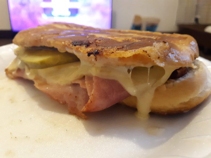 Cubanos from the movie chef https://t.co/ZwMhwxffuk<a href="/tag/yesplease"class="tags"><span>#yesplease</span></a><a href="/tag/stop"class="tags"><span>#stop</span></a><a href="/tag/pleasedontstop"class="tags"><span>#pleasedontstop</span></a>