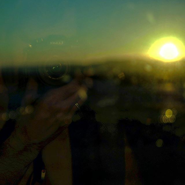 togetherinstyle's tweet image. Reflection of an artist at work. #togetherinstyle #maringvisuals #lumixgh5  #wherelumixgoes