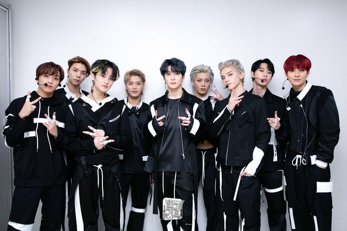 Nct dream album. Fact check nct текст. Nct dream reload album. длина ладони nct. Fact check nct текст.