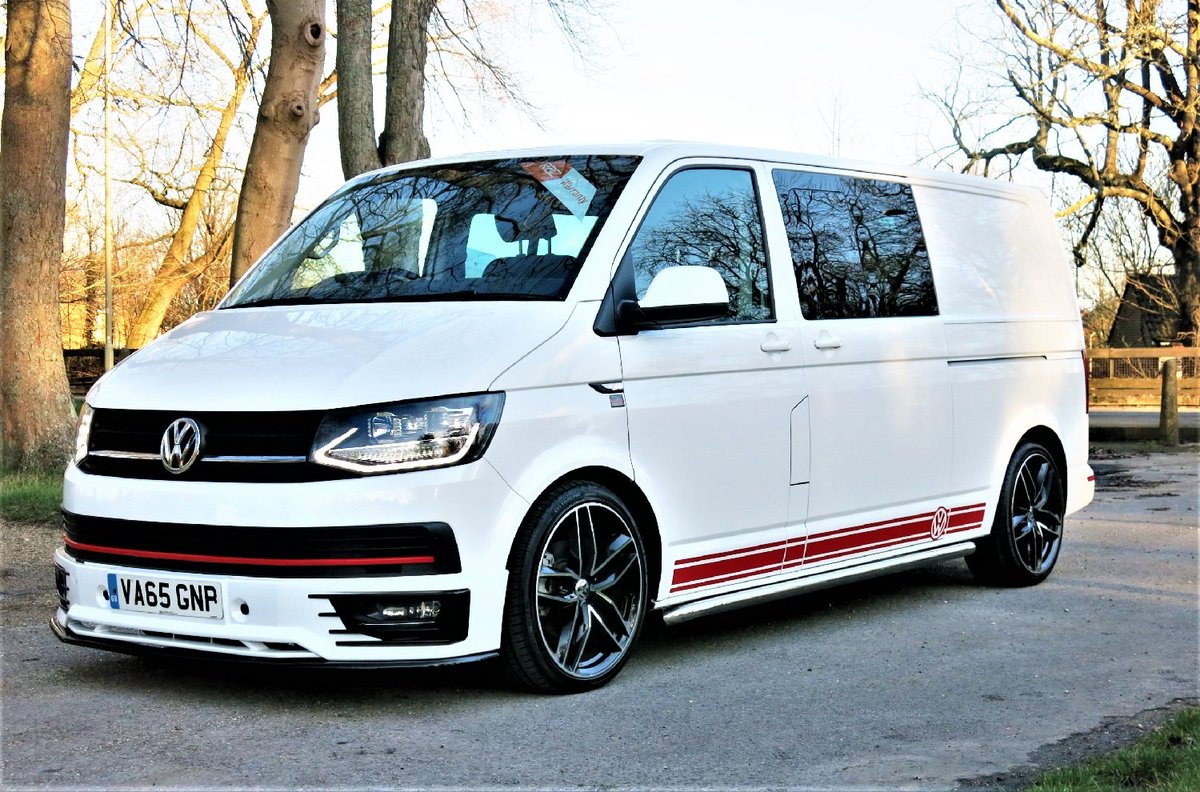 VOLKSWAGEN TRANSPORTER KOMBI (2016) T6 140 Leather LWB T32 Kombi Sportline Highline £22,795 + VAT

loom.ly/84EsdzM

#vw  #VWtransporter  #vwtuning  #vwvans  #volkswagen  #kombi #VWkombi  #T6 #sportline #swb #bluemotion #T28 #euro6 #bluetooth #vwshuttle #T32