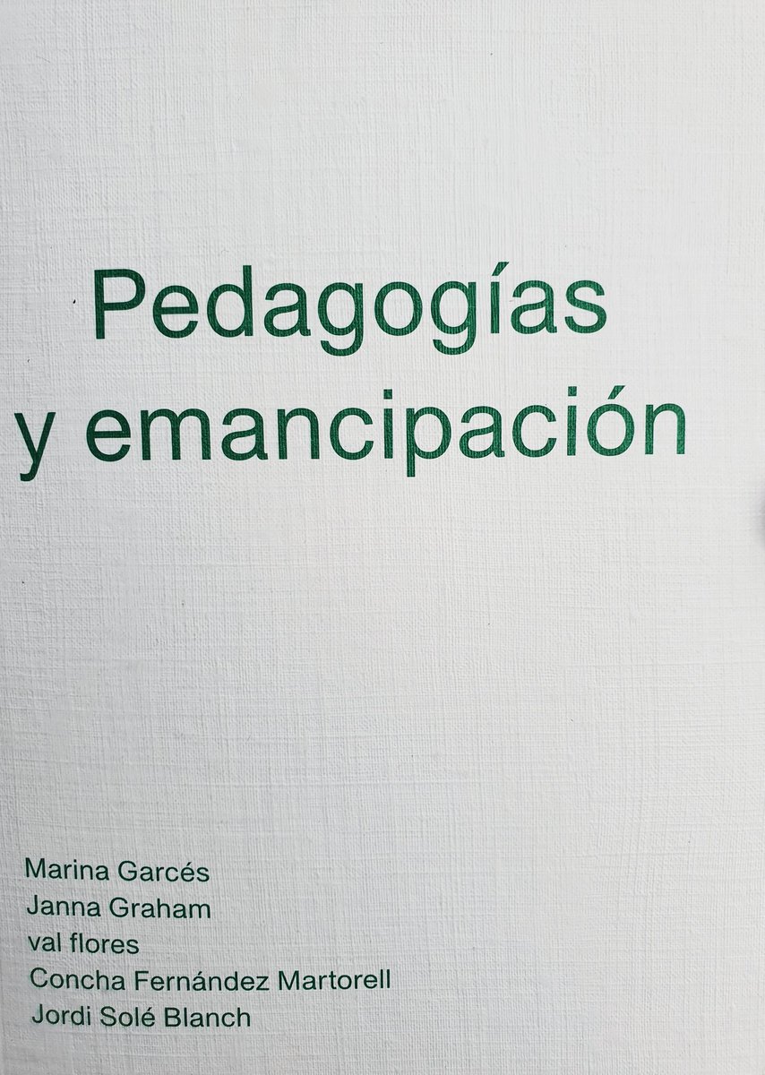 c_magro's tweet image. "Lo que nos hace humanos es que no sabemos vivir..tenemos que aprenderlo todo, desde que nacemos hasta que morimos..No hay asignaturas ni materias superadas o convalidables de una vez por todas.Educar es aprender a vivir juntos y aprender juntos a vivir" @MarinaGarces #darnosaire