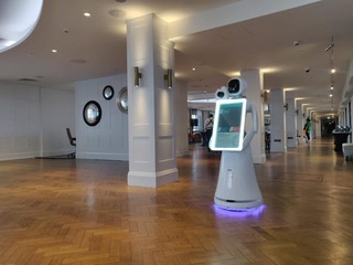 MidlandWedShows's tweet photo. Let the #wedding Robot come to you &amp; ask you to take your #photograph @ServiceRobotsUK 

Meet them at Midland Wedding Show THIS SUNDAY

🤩FREE BRIDE or GROOM TICKET🤩&amp; 🚨SAVE 50% OFF TICKETS🚨
Use code 'TWITTER'
https://t.co/Gef8YT4kUA

#weddinginspo 
#weddingshow 
#weddingfair https://t.co/Z8NiTq1Pkc