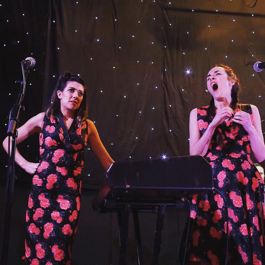 swingcommanders's tweet photo. Sometimes there is a lot of waiting around......
#notallglamour #waitingaround #swingcommanders #techhelp #filmingsetup #soundcheck #pregig #yawning #waitingpatiently #starcurtain #bloopers https://t.co/Nveh5vCfiC