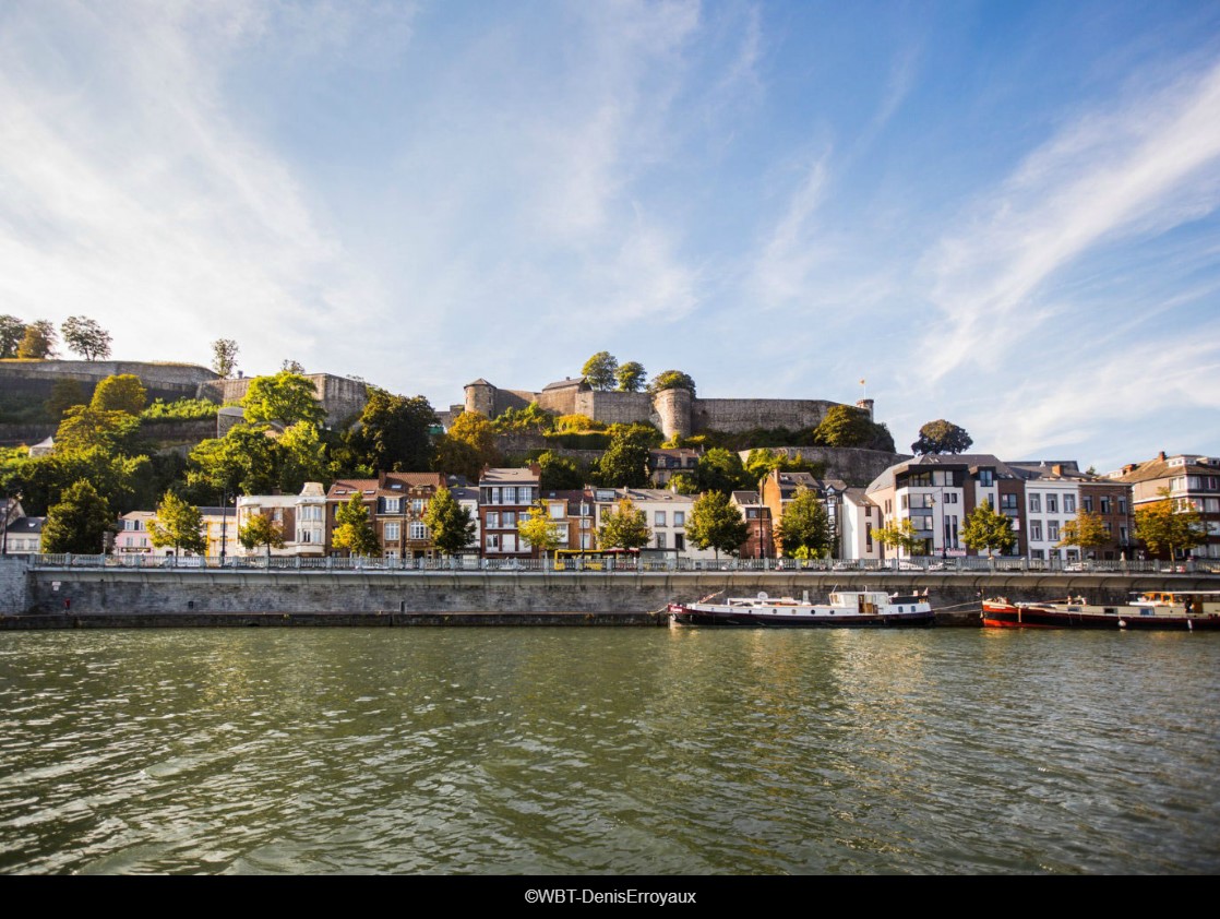 ✨EXPOSANT 2020✨
<a href="/VisitNamur/">Visit Namur</a>, Capitale de la Wallonie, c’est le charme d’une ville nichée au confluent de la Sambre et la Meuse, protégée par sa Citadelle et entourée d’un magnifique écrin de verdure. 
RDV au stand n°19 😊.