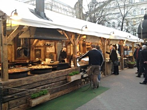 VineyardKapolna's tweet photo. #BudapestGuide: #Budapest #EasterMarket on April 3rd to 26th 🇭🇺
➡️#Hungary #Easter #market #WhatToDoBUD #WhereToGoBUD
Read more https://t.co/mEhVj90mw2
Picture https://t.co/CVBaYIKjZg https://t.co/XhCG7NwhtC