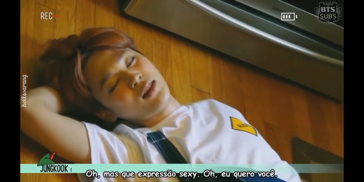 jibIue's tweet photo. "jungkook está se sentindo atraído pelo jimin"

"que expressão sexy"

"ah, eu quero você"

queria saber se existe jikooka de 2015 viva após um moment desses https://t.co/Hy4nWdRoWV