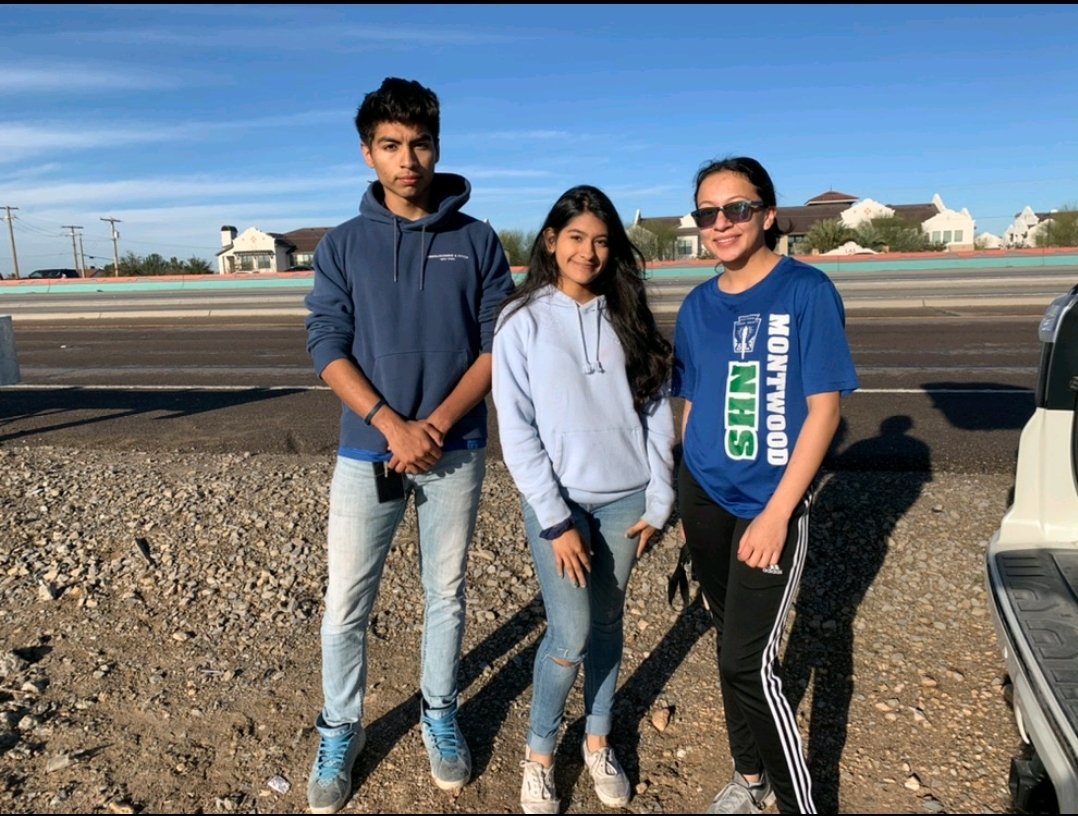Montwood NHS making our city a better place by cleaning up near the highway 🏙🌅🐏💪