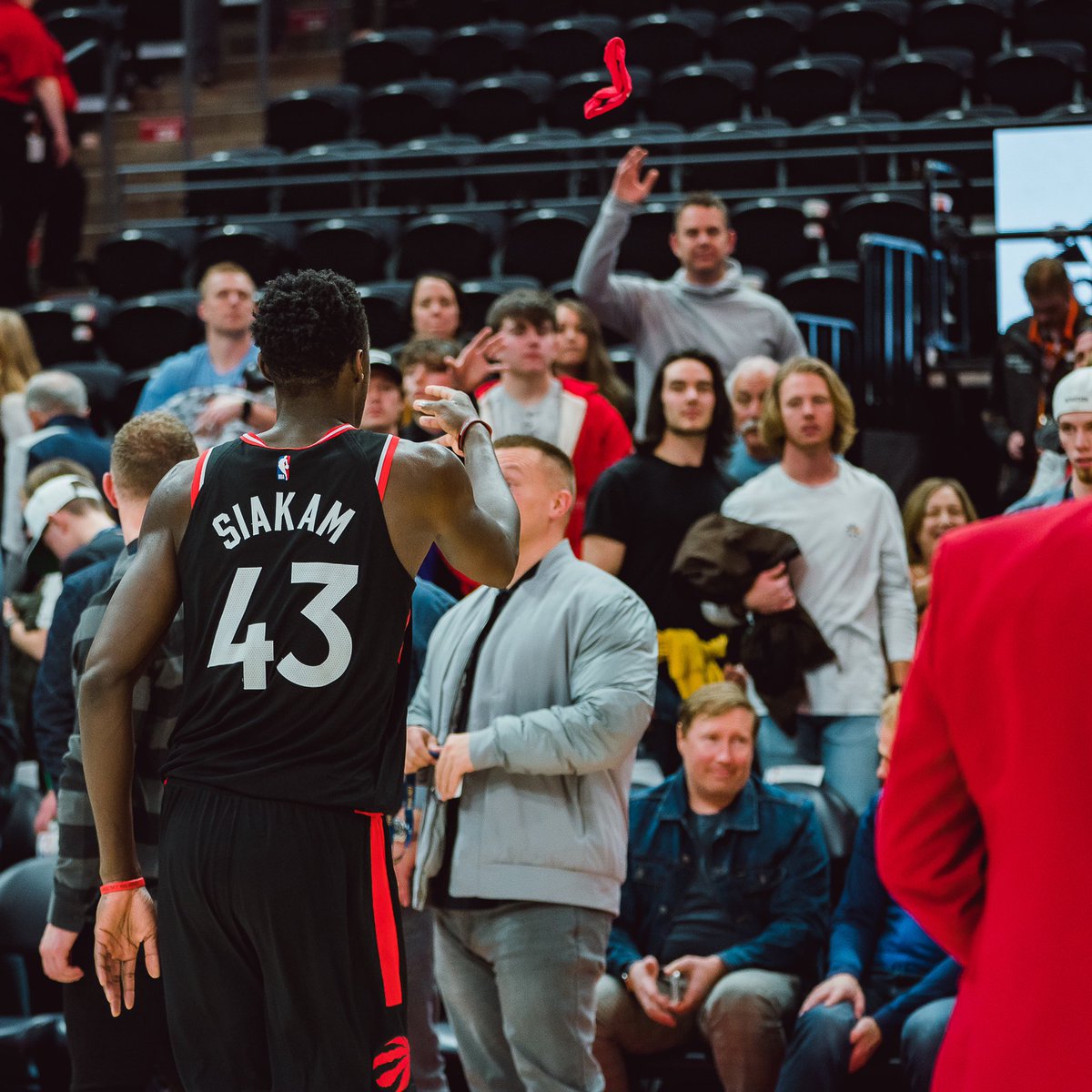 Raptors's tweet photo. Final assist of the night. 

#ThisIsWhyWePlay | #WeTheNorth https://t.co/vbGTL96lQ1