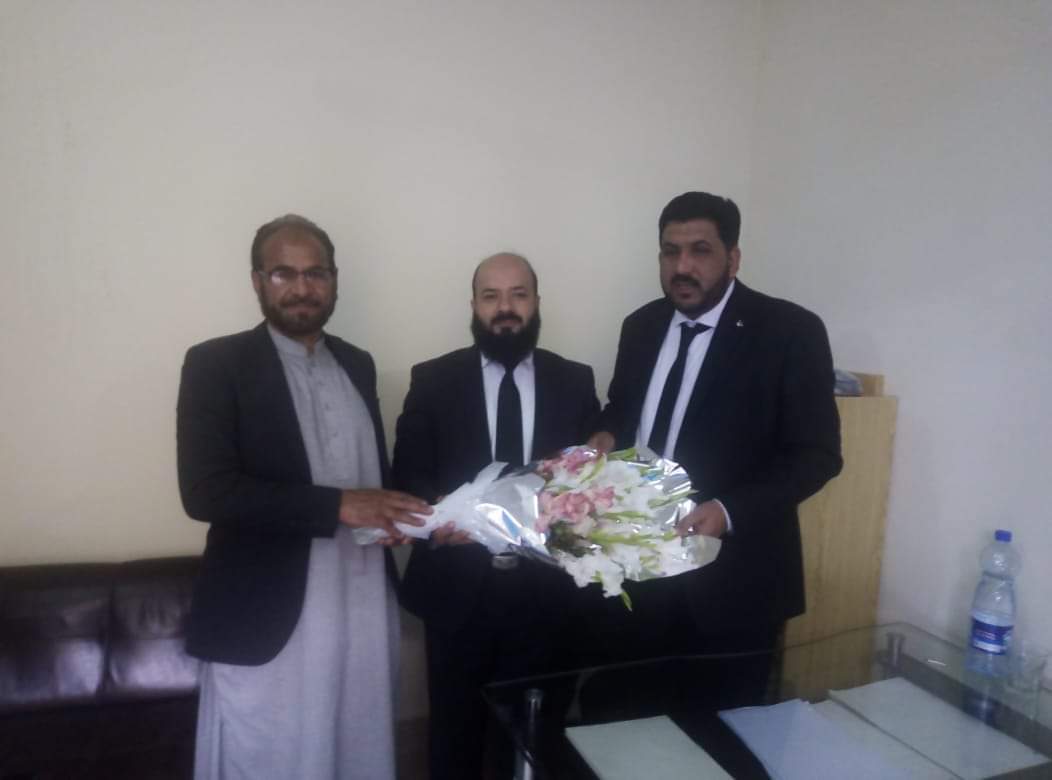 TayyabNawazAdv's tweet photo. حاجی چن زیب اعوان صاحب ، ضلعی صدر اعوان اتحاد ضلع مانسہرہ ، اسلام آباد تشریف لائے اور مجھے اعوان لائرز فورم پاکستان انٹرنیشنل کا صدر بننے پر دعاؤں کے ساتھ مبارک باد دی
#ALFPI #tayyabnawazmalik #Awan #AwanLawyersforumpakistaninternational #advocate #lawyer #United #unity #justice https://t.co/b5vwltSVLu