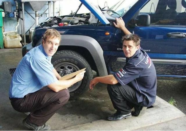 Franchise Simply => Case Studies; Speedy Lube Automotive 
A great example of standardizing and systemizing a business is Doug McDonald from SpeedyLube in Coffs Harbour.

Speedy Lube is a drive-in car servicing business and when Doug was thinking of franchising so I worked wi…