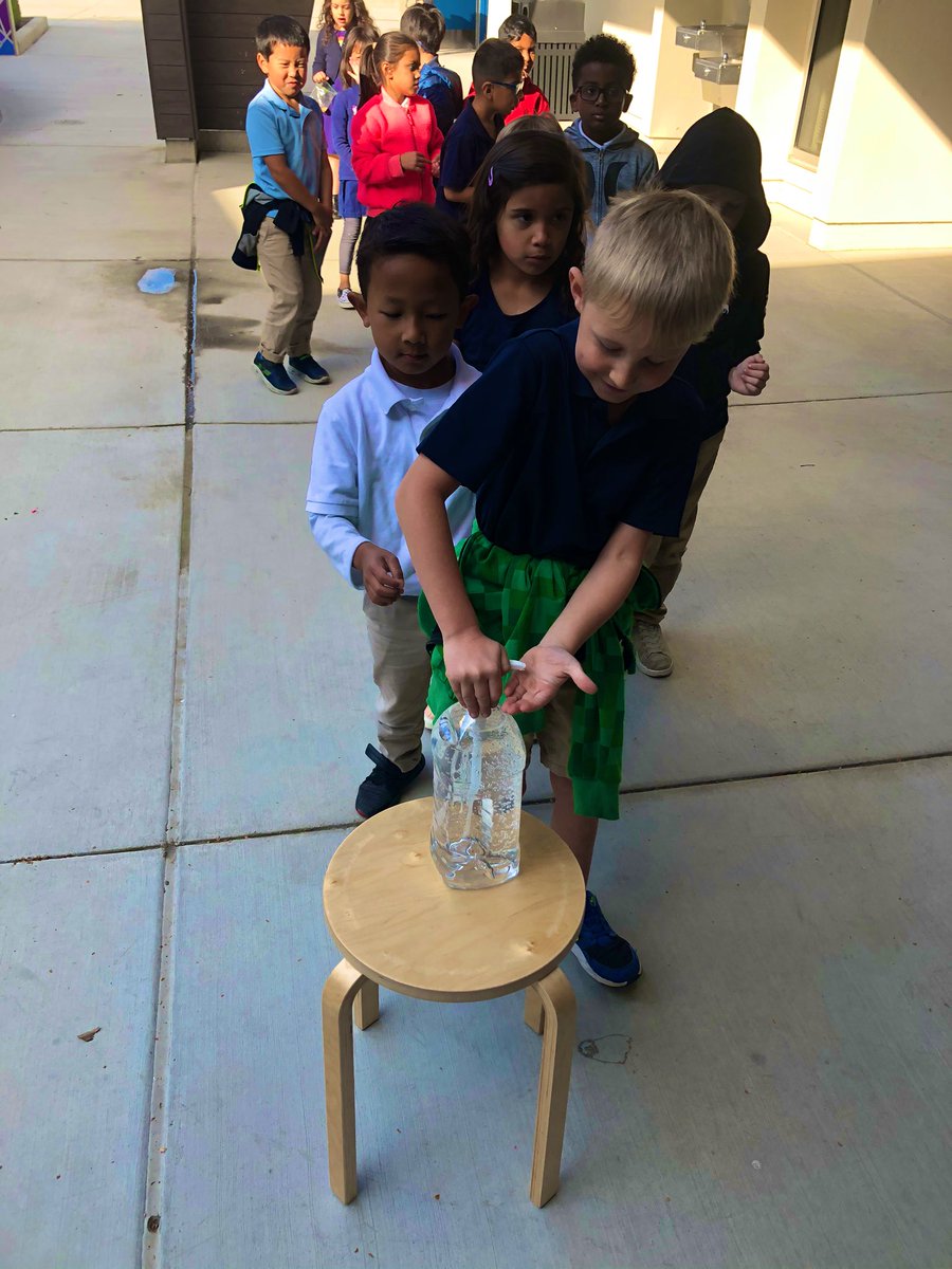 TeachWeiner's tweet photo. New routines help keep us healthy and germ free #WCSResponsibility #FirstGrade #BetterTogether https://t.co/1tln85zZ3L