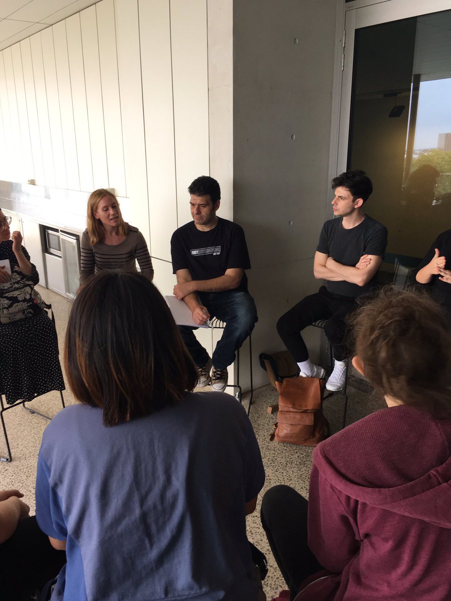 sandygatt's tweet image. Current HDR students advising commencing HDR students. The best kind of teaching #QUTcreate #QUTdesign #QUTdmrc