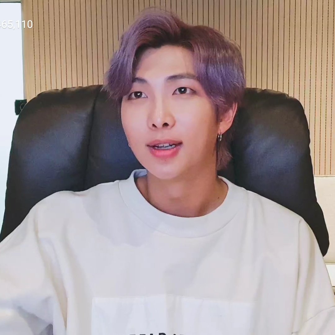 swanstear's tweet photo. he's so pretty!!!! he looks so good!!!! glowing boy 🥺 https://t.co/iyhIHFKggX