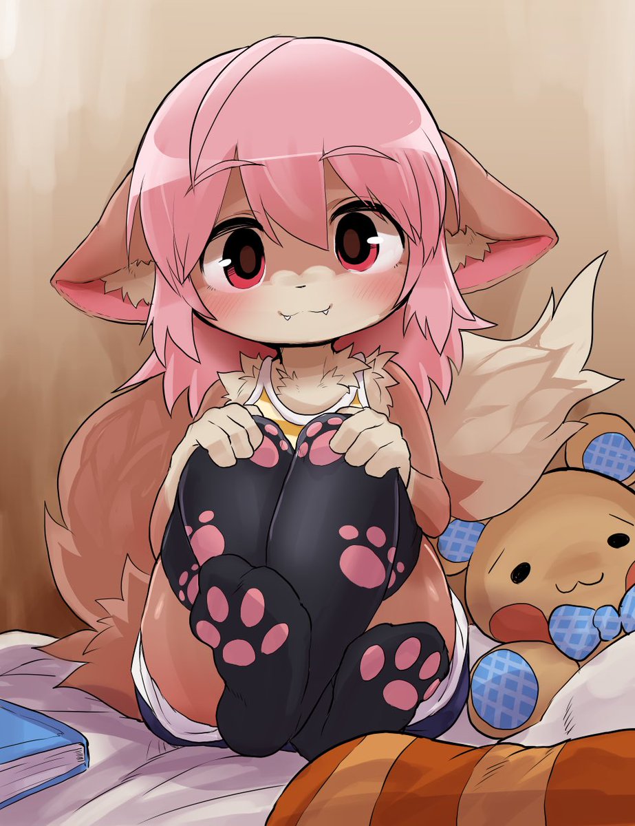 ...2020-03-10 05:06:14 Meow 🐾 #furry #cub #socks #momo 🐾 artist: #dagasi....