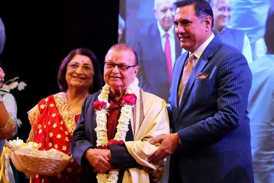 Veteran Parsi theater actor Yezdi Karajnia felicitated in Surat