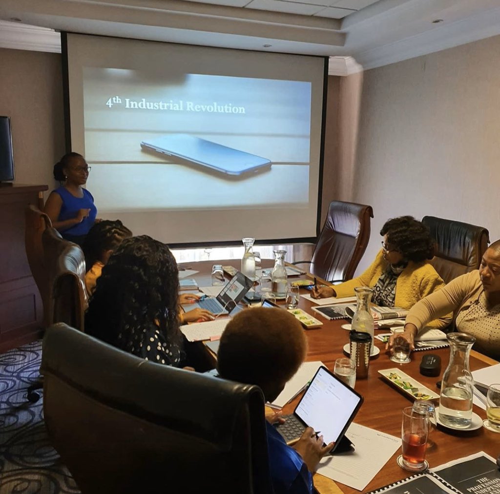 Perpetu8_Africa's tweet photo. Educating SMEs on #4IR is the first step in arming businesses to understand this era & harness the abundant opportunities available to them.
Are you leveraging the #4IR in your business & building an #ExponentialOrganization?
Get in touch for a workshop & assessment.
#Perpetu8 https://t.co/PCTok4oYGh