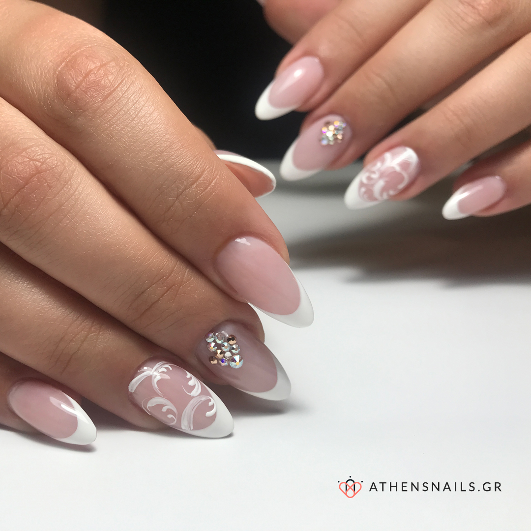 ••• Bridal Nails with Swarovski✨••• Dress up your Nails!💍
#weddingnails #bridalnails #swarovskinails #acrylicnails #gelnails #nailart #stylishnails #manicure #academy #athensnailsacademy #athensnailsalon #nailsalon #nailsgreece #brillbird #brillbirdnailartist #nailartist