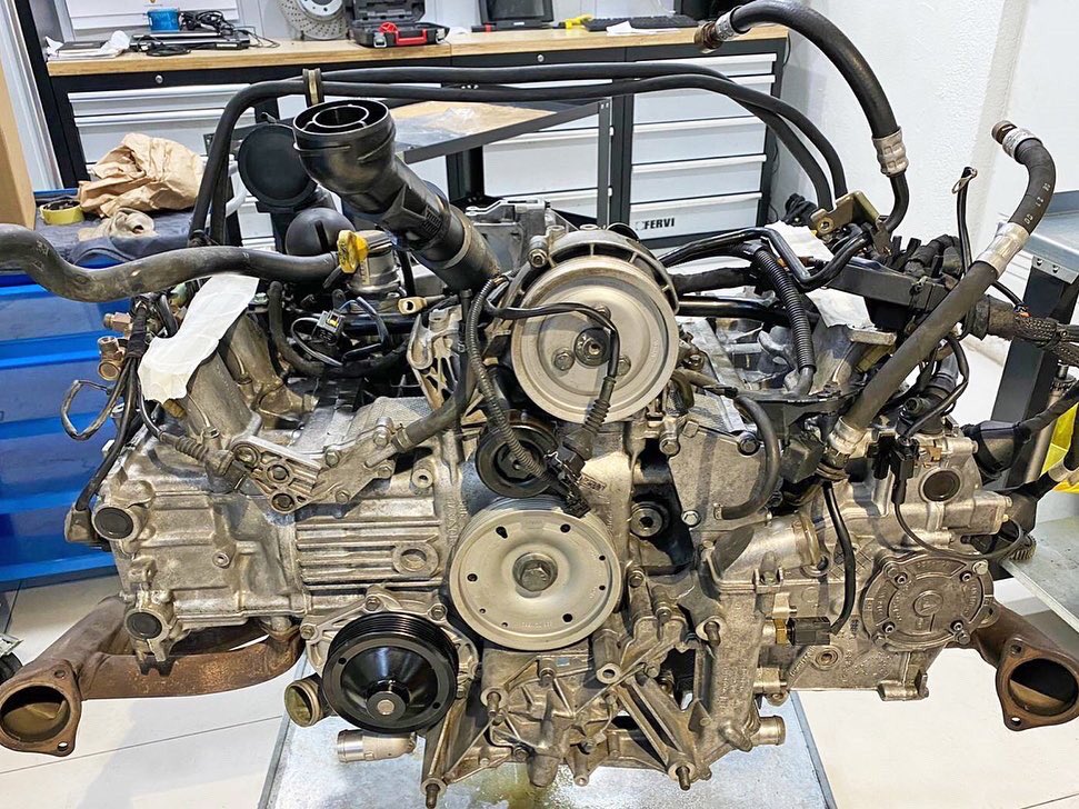 💥Motor tipo M/96💥 Con esta maravilla empezamos la mañana del martes ¡Buenos días!

#ValentinMotors #Porsche #engine #EngineRoom