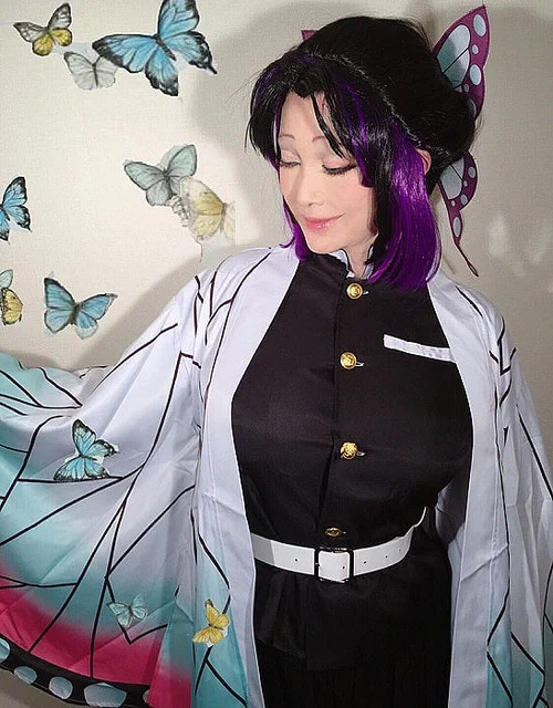 ファビュラス…！叶美香さんが今度は『鬼滅の刃』胡蝶しのぶのコスプレ披露！！