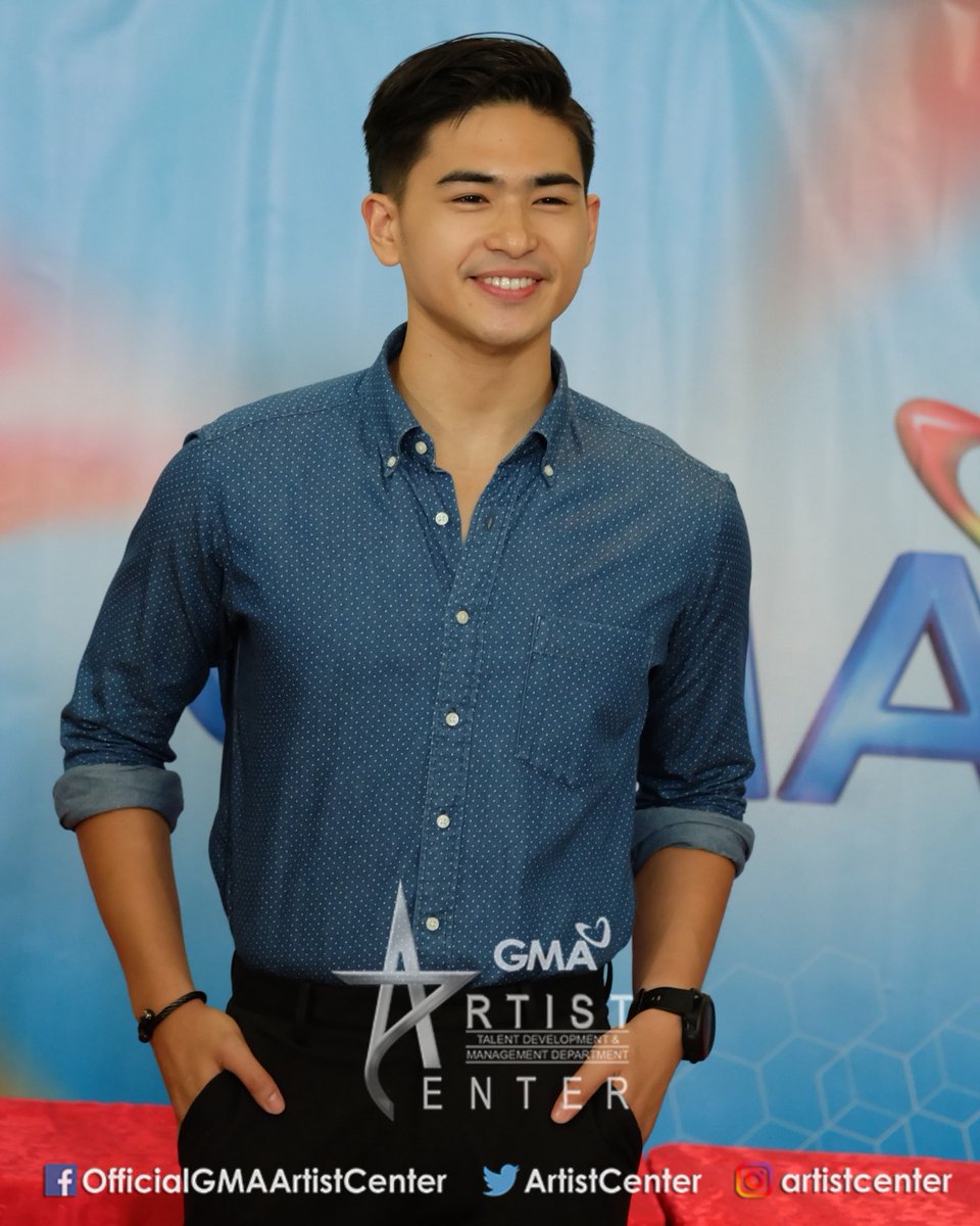 Sparkle_GMA's tweet photo. LOOK: Chinito Cutie and #BabawiinKoAngLahat star #ManoloPedrosa signs the renewal of his contract with GMA Artist Center. Congratulations, Manolo! ✨ https://t.co/gVJaBRx1vH