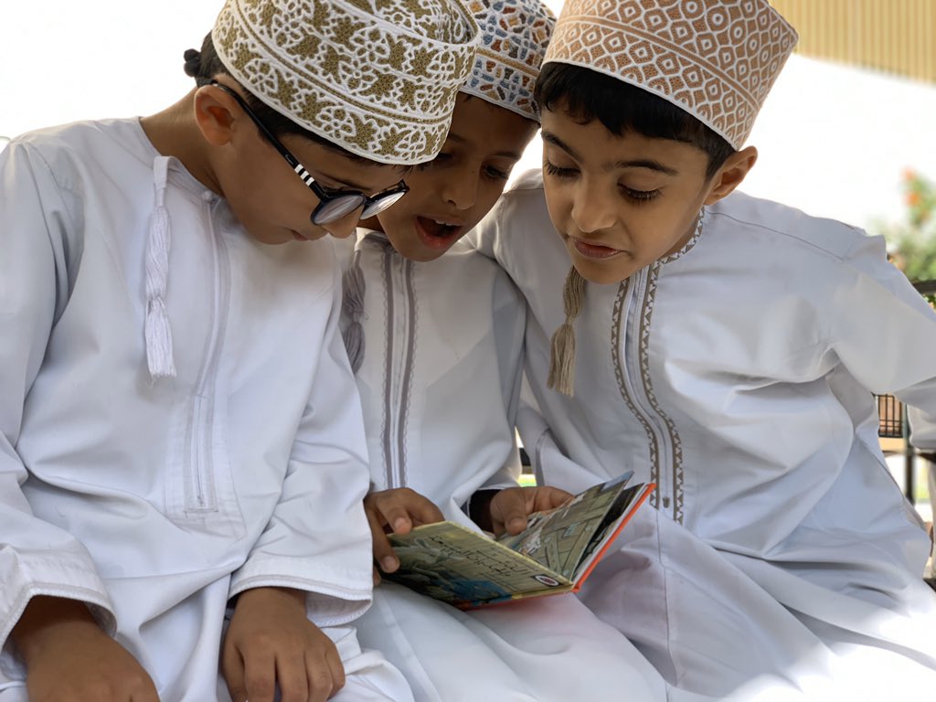 sindbad_scml's tweet photo. في #يوم_المكتبة_العربي ، نعتز بكل المكتبات ونفخر بما تقدمه لنشر المعرفة.
تحية شكر وتقدير لمن يقف معنا ويؤمن بنا📖🚌 
#مكتبة_السندباد https://t.co/mn6Natma26