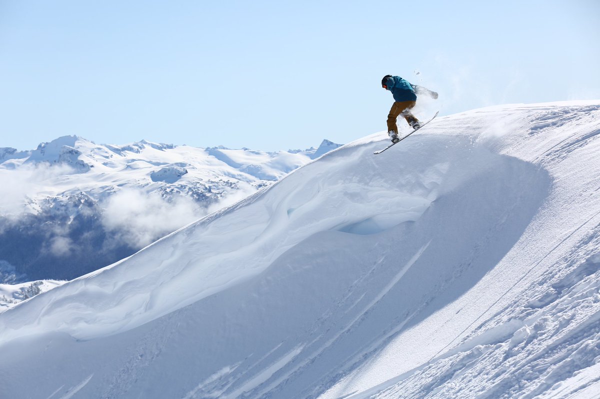 JasonRLowe's tweet photo. Thank you to all the good people @PowderMTNwhstlr - a special nod the talented personable guides. A Hollywood set out there today. https://t.co/ssmMy2v8MM