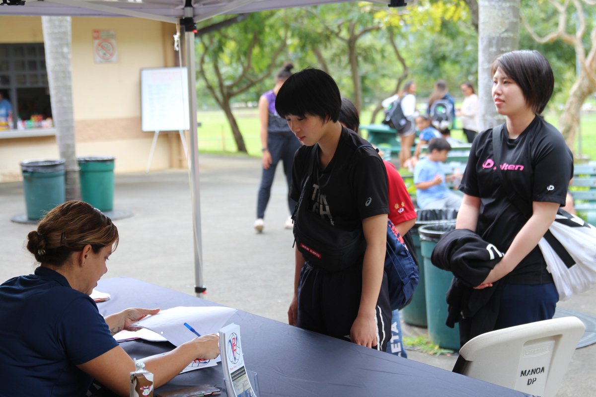 ogsvolley's tweet image. 今回は一眼レフを持参したので、いい写真がたくさんあります🥰🌈🏐
まずは、トライアウトの身体測定、ウォームアップまで🙌

#海外バレー　#トライアウト #バレー留学 #米国大学 #アメリカ留学 #バレーボール #ハワイ #英語 #留学 #挑戦