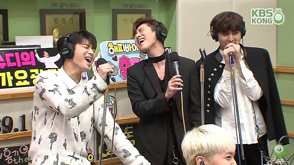 juneyamochi's tweet photo. @jiwonsbindaeyo My favorite hanbin moment was when he sang red flavor to death haha 😂
#HelloHanbinlsFree https://t.co/bzrlRWwoLq