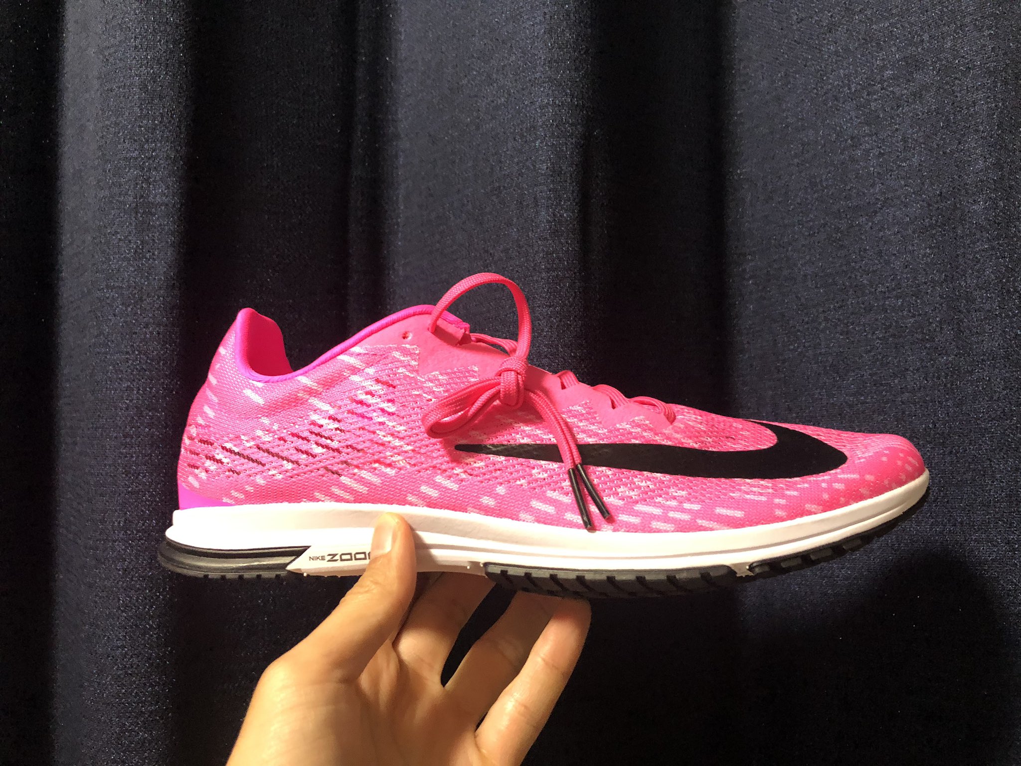 多田 修平 Shuhei Tada 結構質問が多いので アップシューズは Nike Airzoom Streak Lt4を履いてます 最近厚底が話題ですが 僕は薄底派です 厚底の場合 接地の際に足がブレてしまうのと 反発が返ってこない感覚があるので なるべく素足に近い 多田 修平 Shuhei Tada 結構質問が多いので アップシューズは Nike Airzoom Streak Lt4を履いてます 最近厚底が話題ですが 僕は薄底派です 厚底の場合 接地の際に足がブレてしまうのと 反発が返ってこない感覚があるので なるべく素足に近い