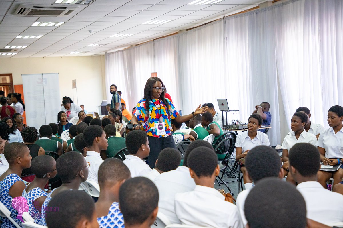 TheAnitaErskine's tweet photo. The #STEMWOMANPROJECT will allow Girls who are pursuing studies in STEM and others who are considering it, have life changing conversations with Women who have blazed the trail in STEM. The Army of #GenerationEquality is here! @unwomen @theglobalgoals #Beijing+25 @UNICEFGhana https://t.co/nIJ2r5K0OQ
