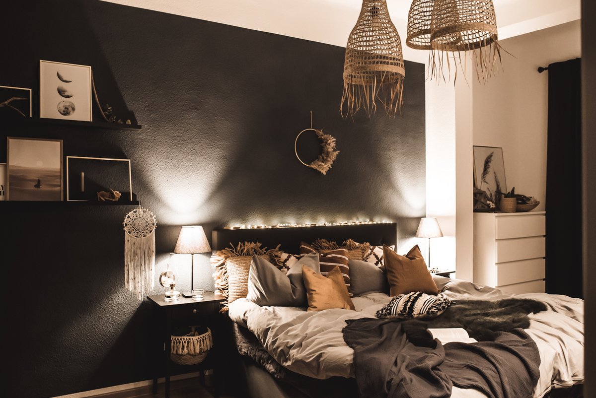 Julies Dresscode On Twitter Anzeige Neues Bett Und Deko Im Schlafzimmer Https T Co Udoksjeehx Diy Fashionblogger Blogger Juliesdresscode Interiordesign Decoration Home Deco Decoration Wohnen Wohnideen Schlafzimmer Bedroommakeover