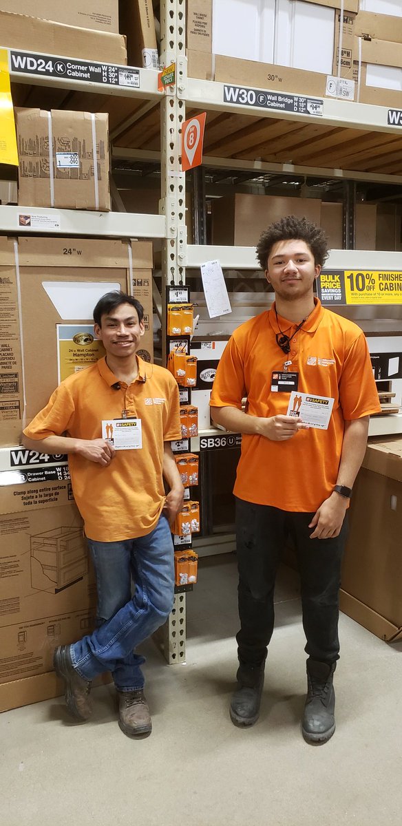 D33 Night MET Team A always has safety in mind! #METgotyourback #SafetyMatters <a href="/RoWilliams1/">Rocky Williams</a> @DEM244RGP <a href="/METGotyourback/">Got Your Back</a>